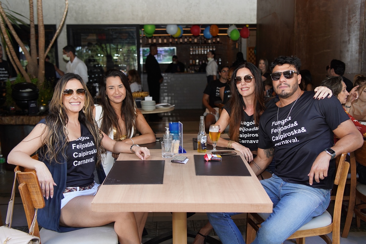 Fuego dá as boas-vindas ao Carnaval com feijoada animada - Metrópoles