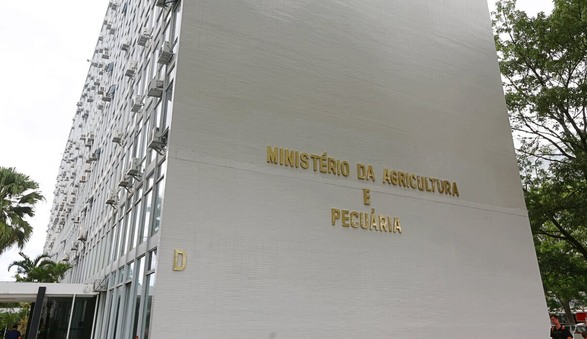 INSS: dirigente de Ministério recebeu R$ 50 mil de operador da Conafer