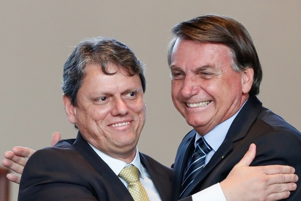 Bolsonaro escanteia Tarcísio para ser rival da direita em 2026 | Metrópoles