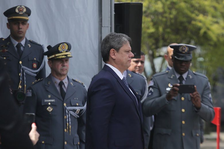 Tarcísio suspende intercâmbio de PMs em Israel diante de nova guerra