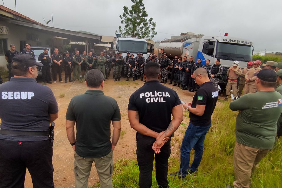 Militares reunidos na inauguração da base fixa em Novo Progresso (PA) - Metrópoles