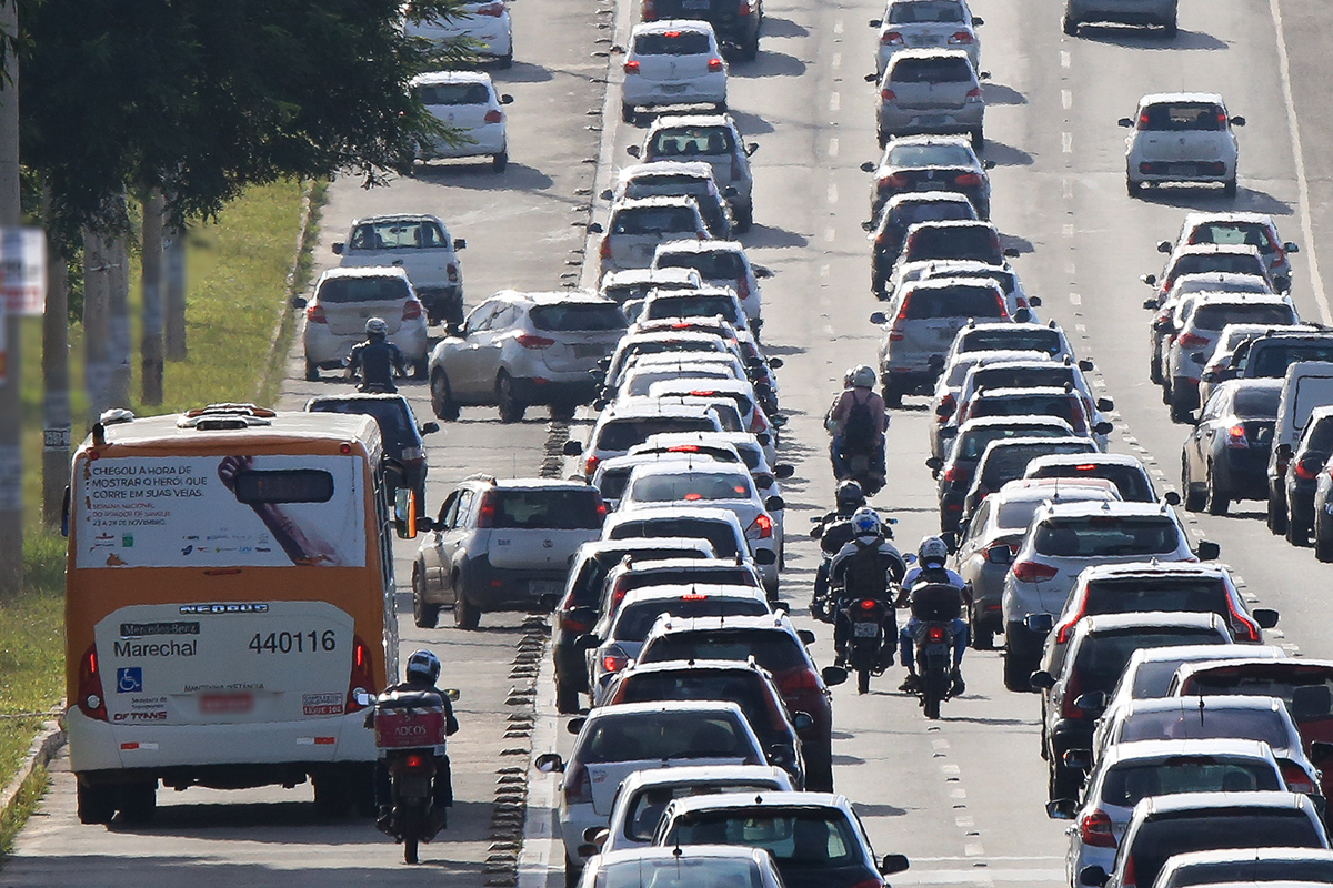 Trânsito da EPTG terá faixa bloqueada a partir desta 2ª. Entenda