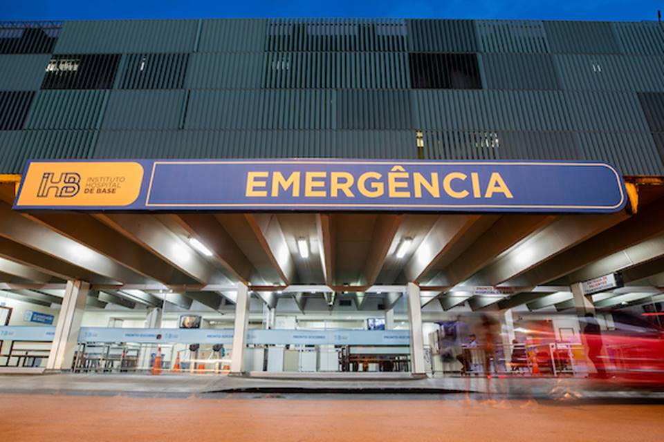 HÁ VINTE ANOS – Quando o traseiro do governo fica sentado