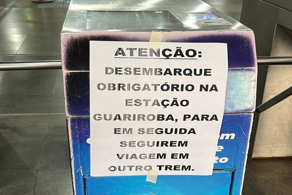 Metrô retido e inundações: vídeos mostram estragos da chuva desta 2ª no DF