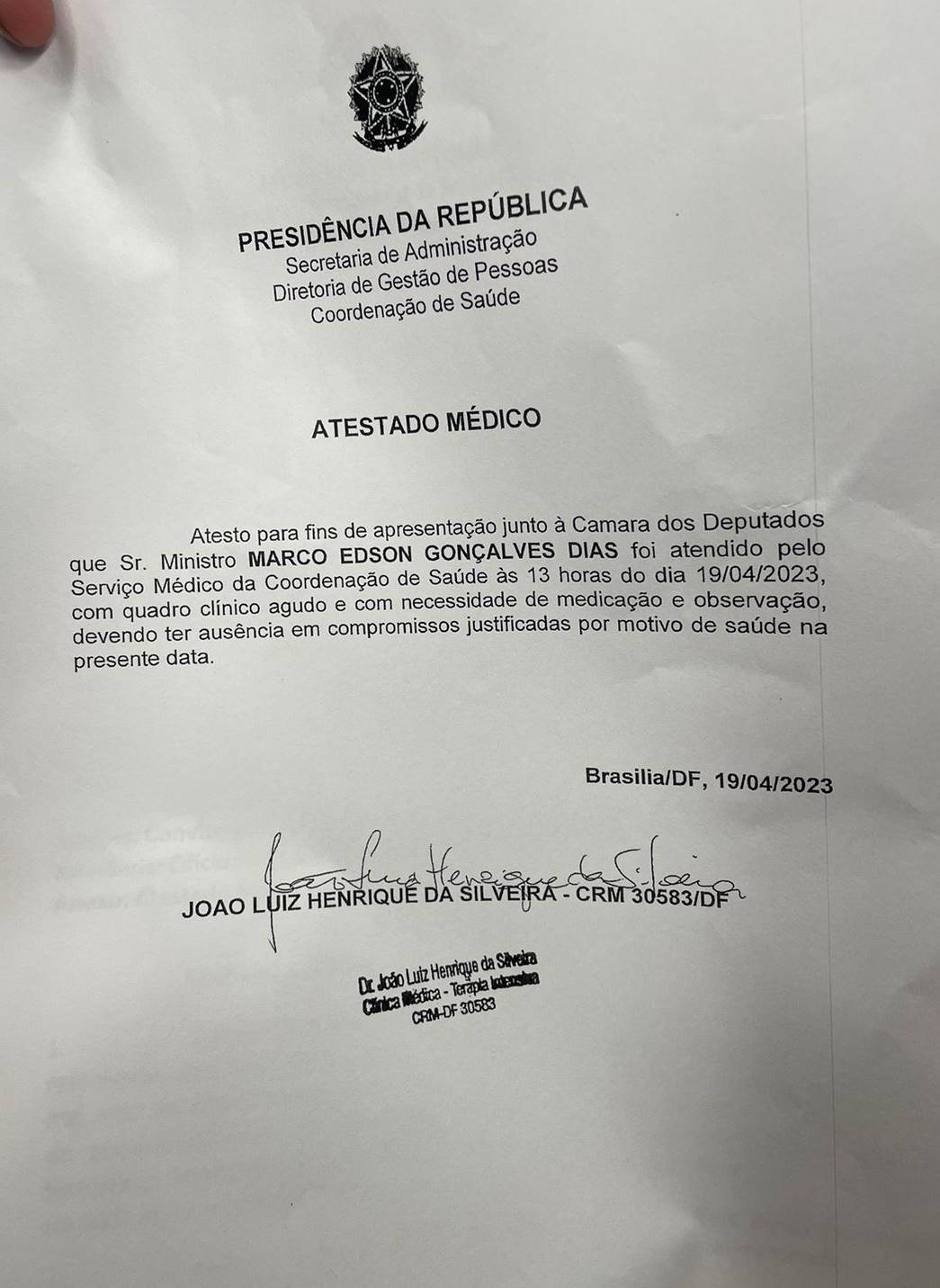 Ministro Gonçalves Dias apresenta atestado médico para faltar à audiência na Câmara