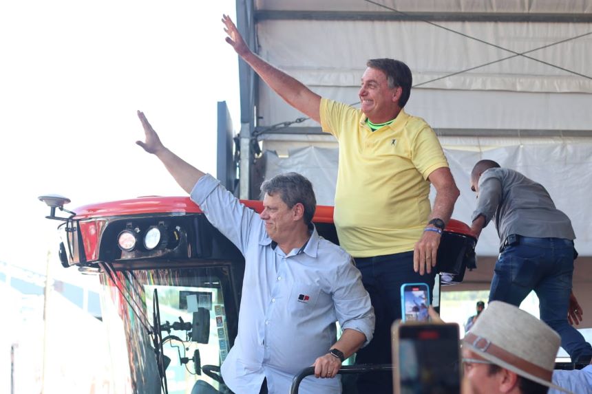 Jair Bolsonaro e Tarcísio de Freitas - Metrópoles