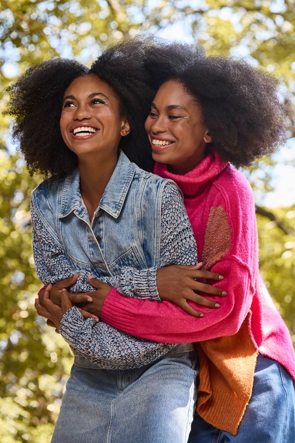 Família posa para fotos em campanha de dia das mães - Metrópoles