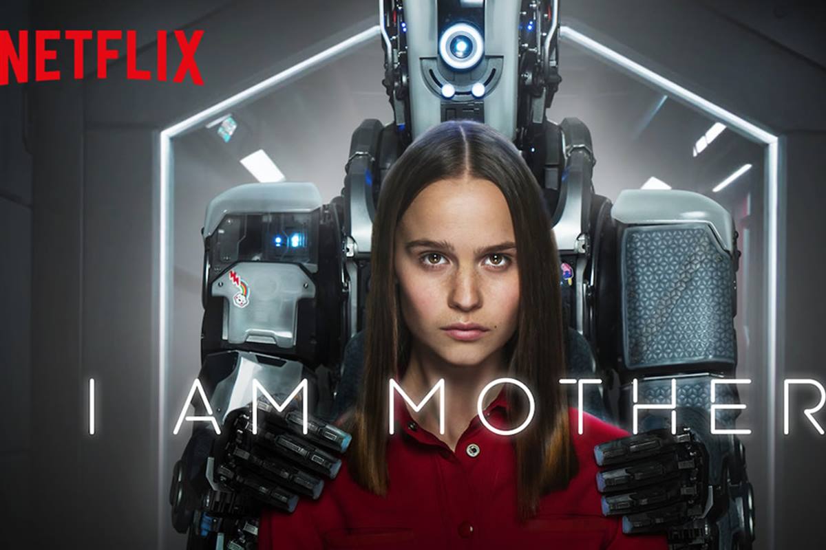 Imagem promocional do filme I Am Mother - Metrópoles