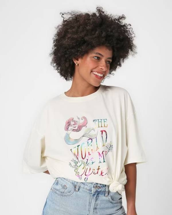 Camiseta da Riachuelo com estampada da Pequena Sereia - Metrópoles