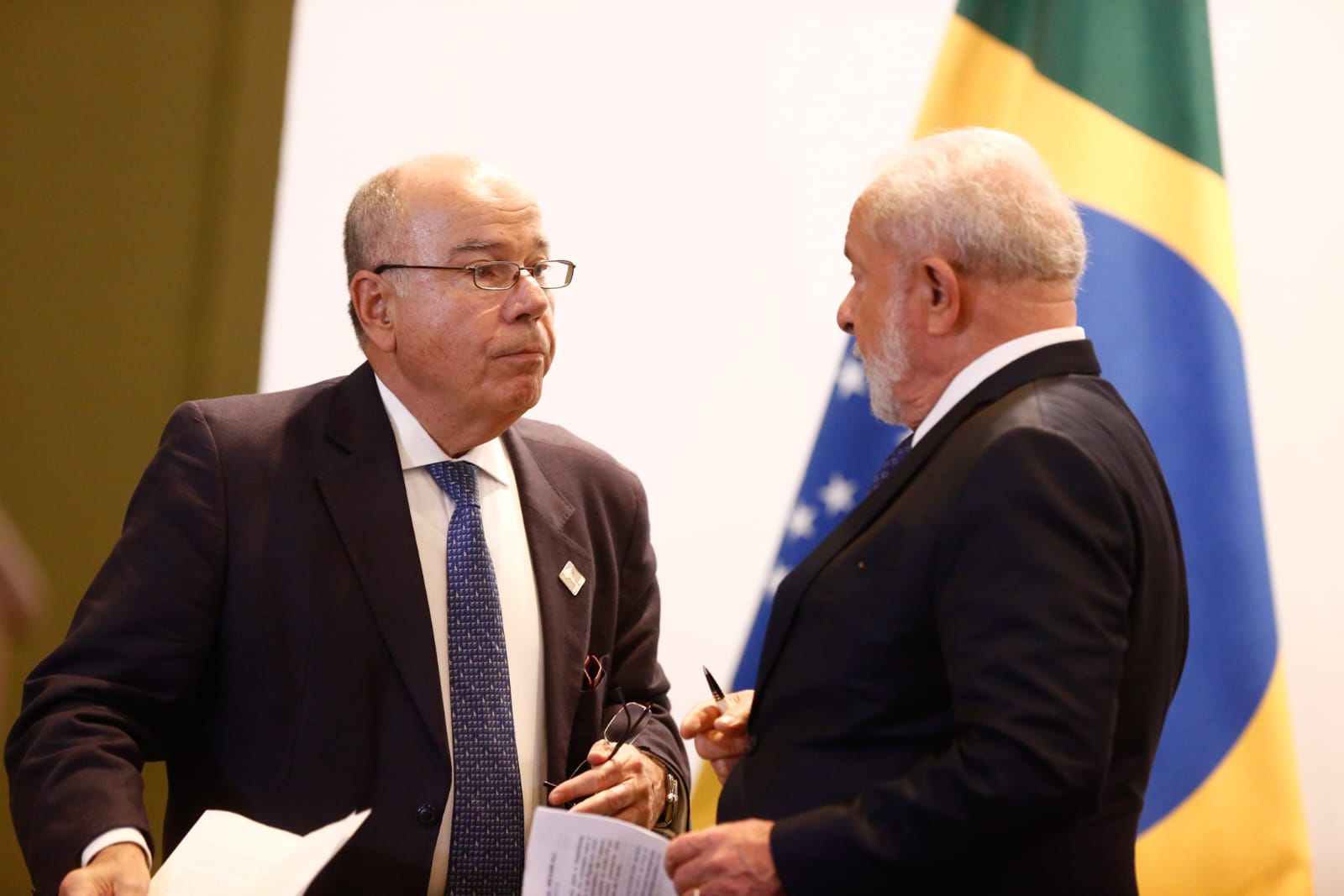 Governo Lula diz que sanção dos EUA não pode atingir Moraes no Brasil