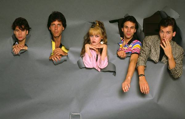 Cyndi Lauper com a banda Blue Angel - Metrópoles