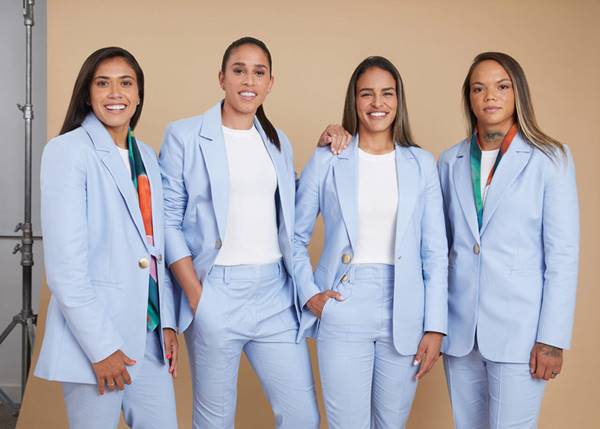 Jogadoras da Seleção Brasileira feminina usando alfaiataria - Metrópoles