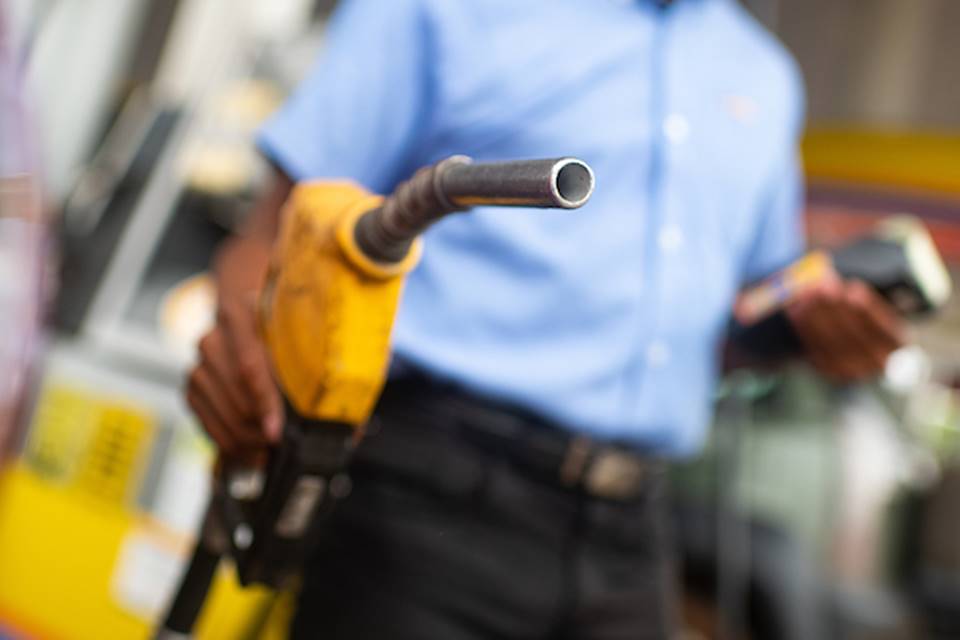 Preço da gasolina fecha maio a R$ 6,02; o etanol, a R$ 4