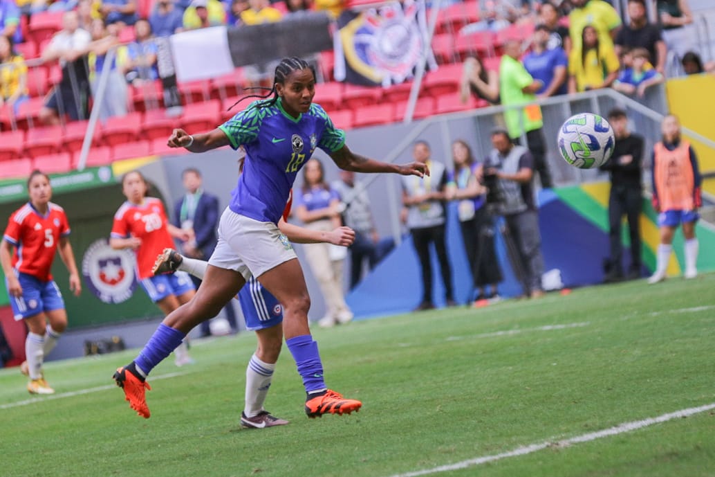 Geyse foi a responsável pelo 4º gol da Seleção Brasileira aos 5 minutos do 2º tempo