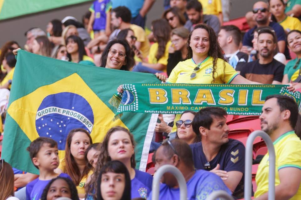 Torcida vai ao Mané ver Brasil e Chile