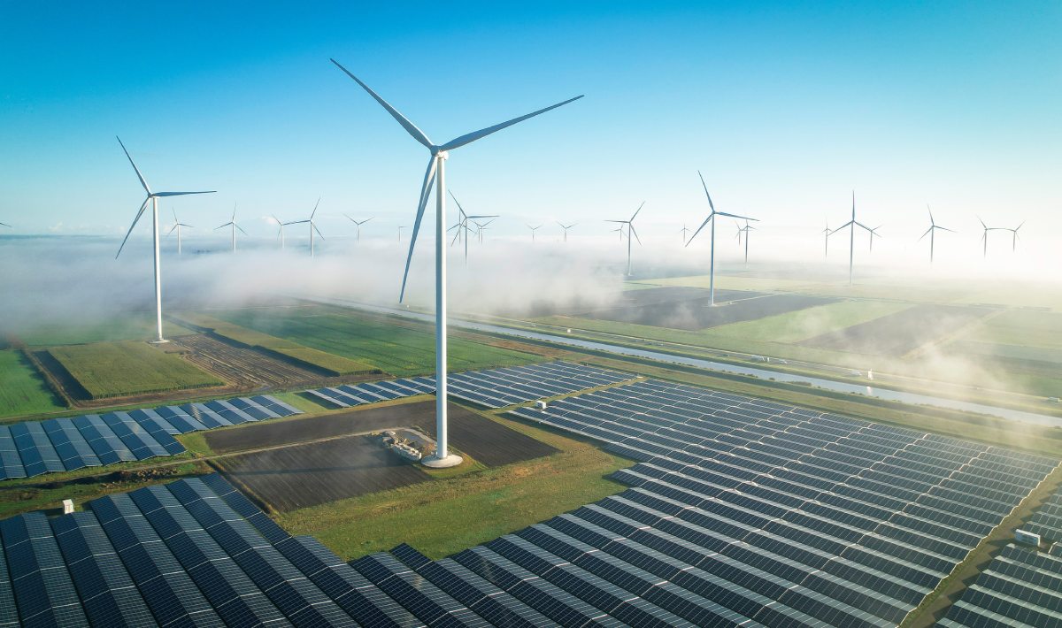 Foto colorida de exemplos de energia limpa - Metrópoles