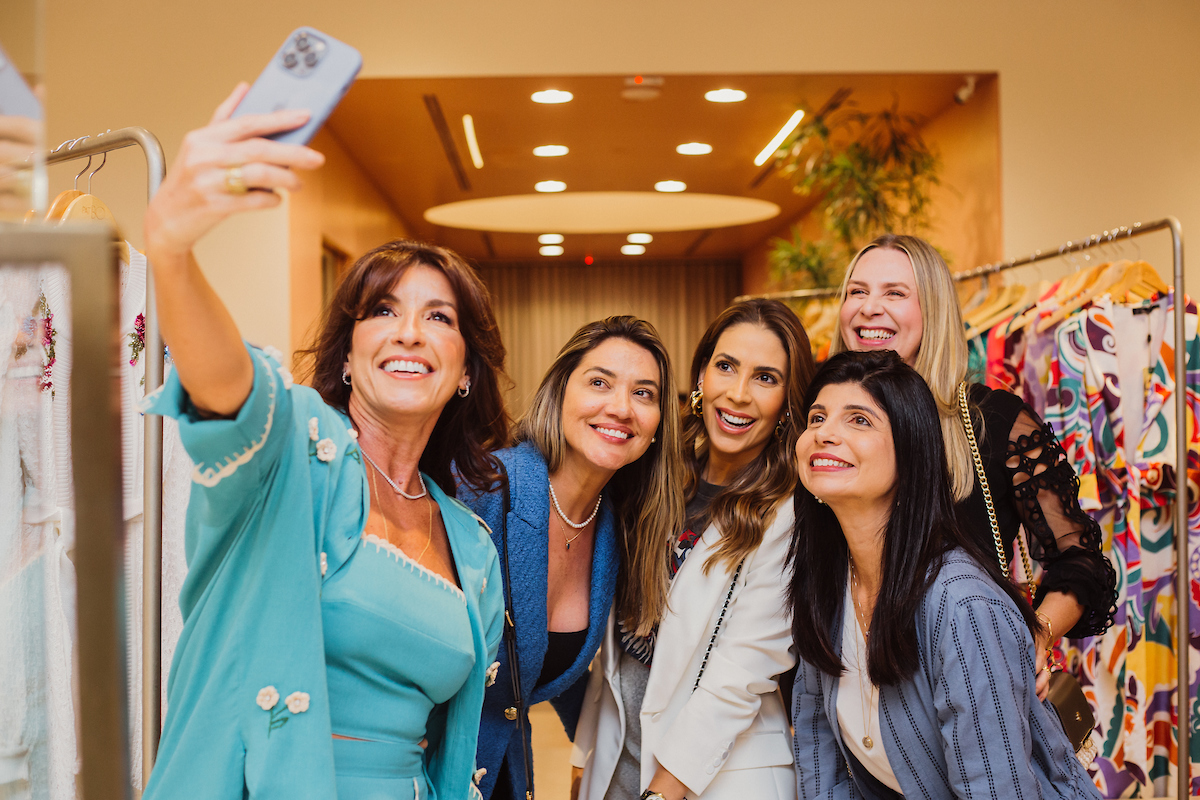 Dani Kniggendorf, Karine Lima, Aline Marra, Silvia Bueno e Renata Cotrim