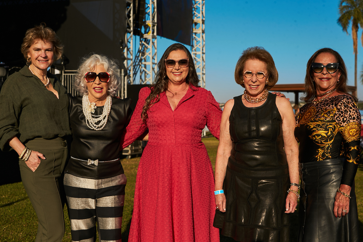 Bertha Pellegrino, Cosete Ramos, Silvia Frabetti, Janete Vaz e Sandra Costa