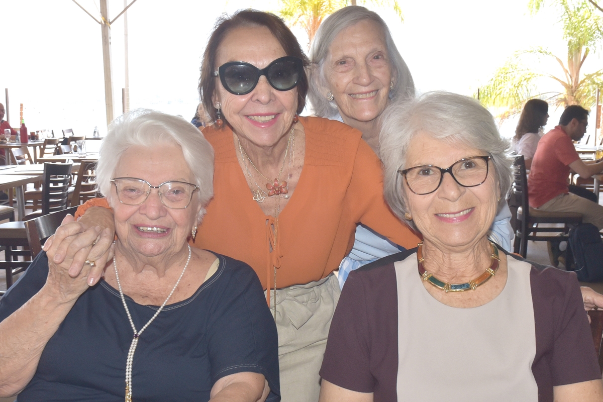 Maria Olímpia Gardino, Neusa Gomes, Gertrud Mathias e Marli Vianna