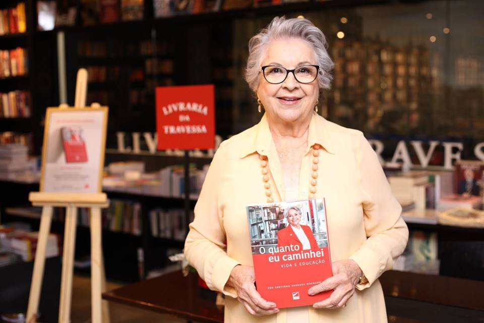 Eda Coutinho, fundadora e reitora do Centro Universitário IESB, lança nesta Quinta-feira o livro “O quanto eu caminhei: Vida e educação” na livraria Travessa do CASAPARK.