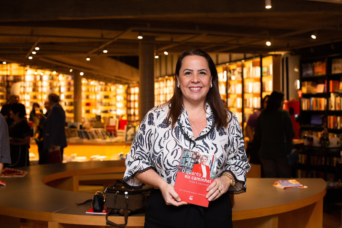 Lançamento de Livro Eda Coutinho - Metrópoles