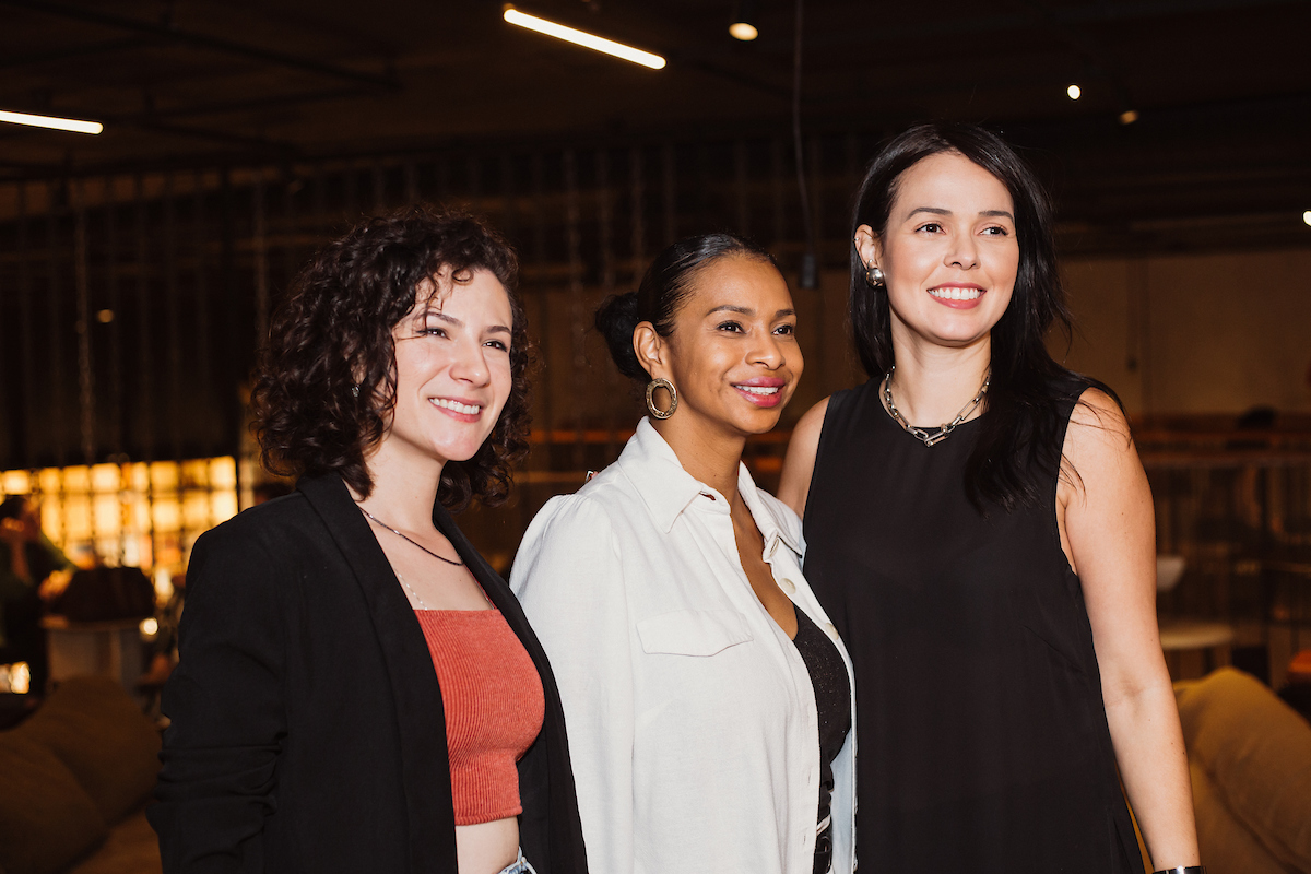 Paula Sousa, Elma Sousa e Annelise Barreto