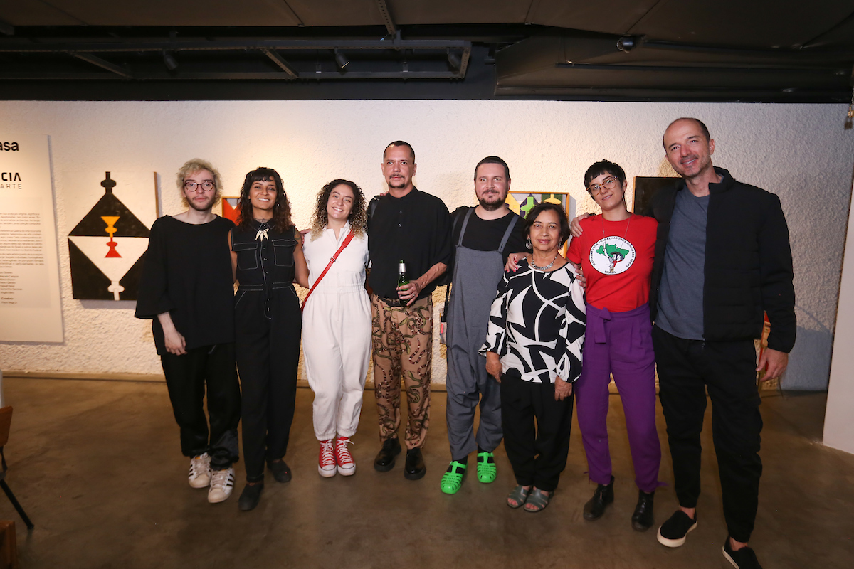 Pedro Gandra, Clarice Gonçalves, Samantha Canovas, Léo Tavares, Paulo Vega Jr., Onice Moraes, Raquel Nava e Daniel Perfeito (artistas que estão com obras expostas)