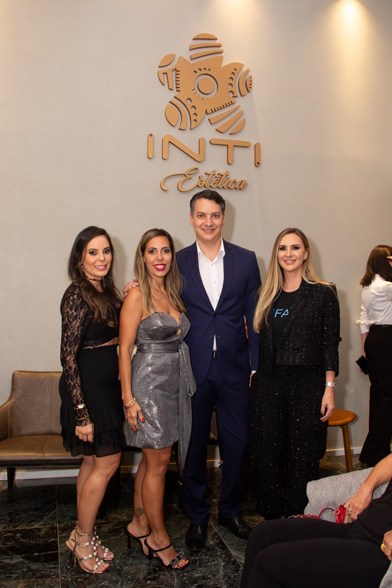 Roberta Baracat, Priscila Baracat, Alberto Benedik e Luciana Sampaio