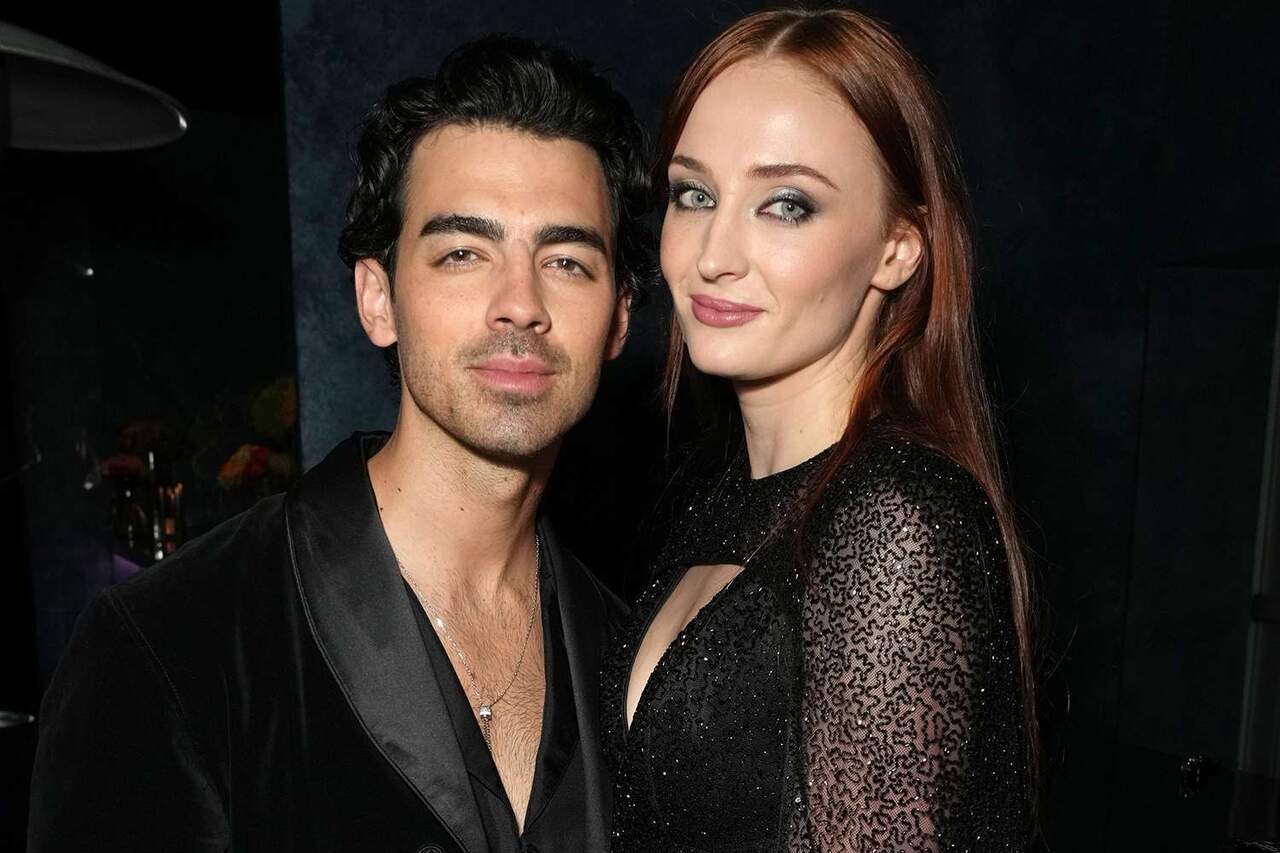 Na foto, os artistas Joe Jonas e Sophie Turner - Metrópoles