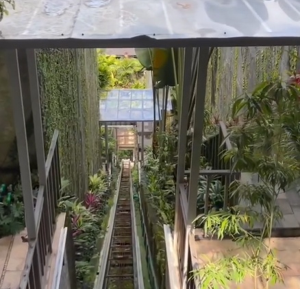 Imagem colorida de trilho de elevador antes da queda - Metrópoles