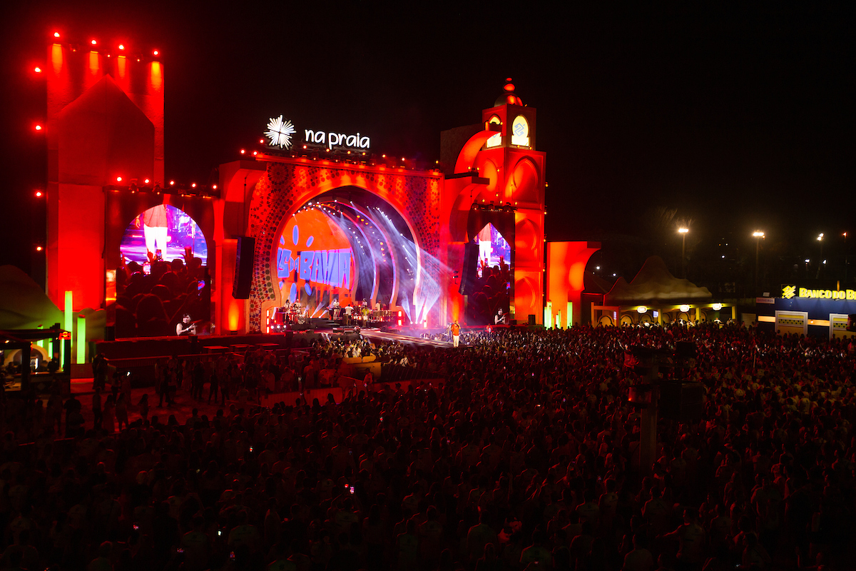 Brasilienses lotaram o Festival na Praia para assitir atrações do axé music