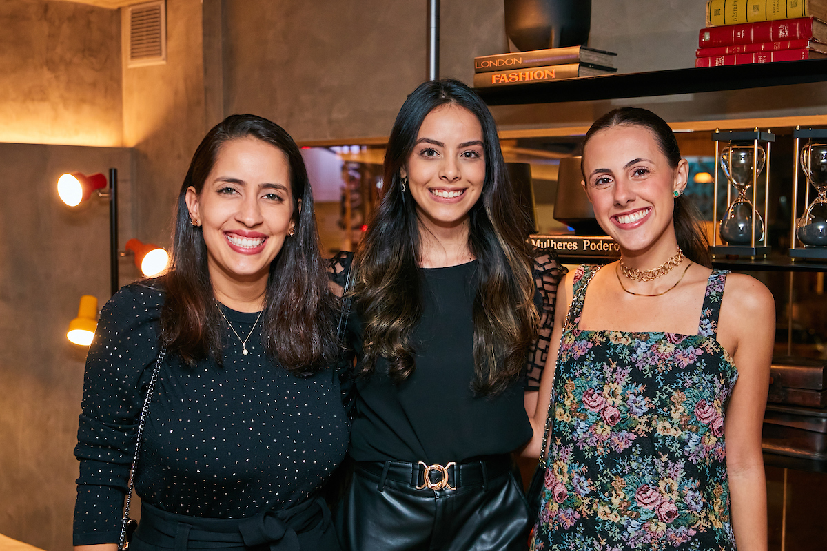 Caroline Caixeta, Juliana Reis e Isadora Amaral