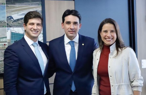 O prefeito de Recife, João Campos, o ministro de Portos e Aeroportos, Silvio Costa Filho, e a governadora Raquel Lyra