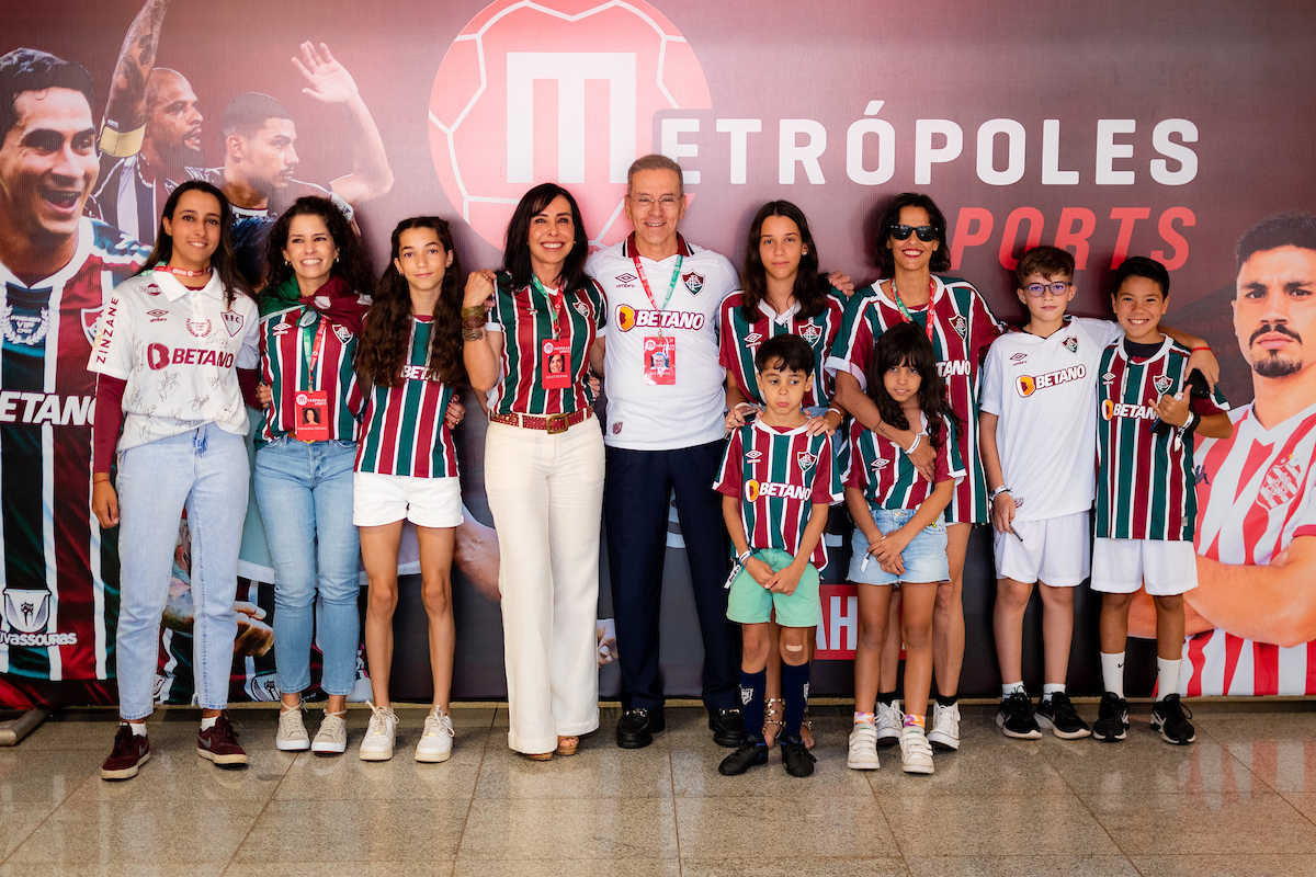 Luiza, Fernanda, Giovana, Cleucy, Luiz, Marita, João, Ilca Maria, Maria Luiza, Fernando Estevão e Hiroji Neto