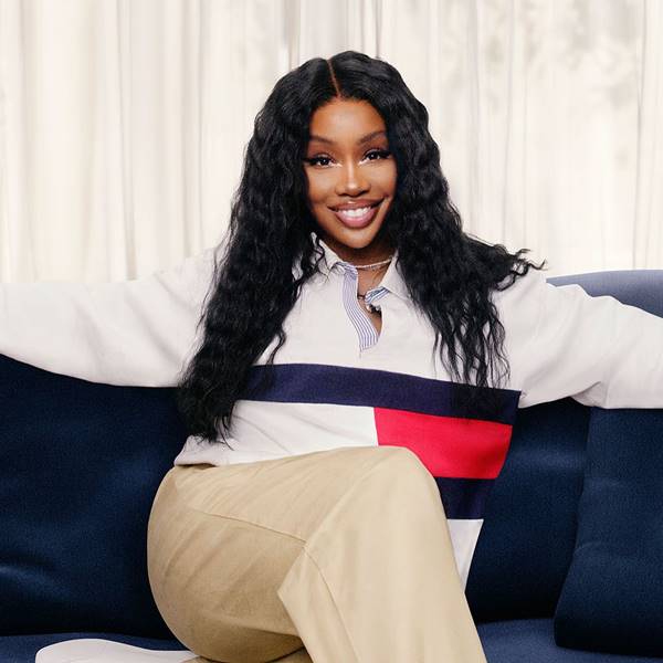 Cantora SZA em campanha da Tommy Hilfiger - Metrópoles