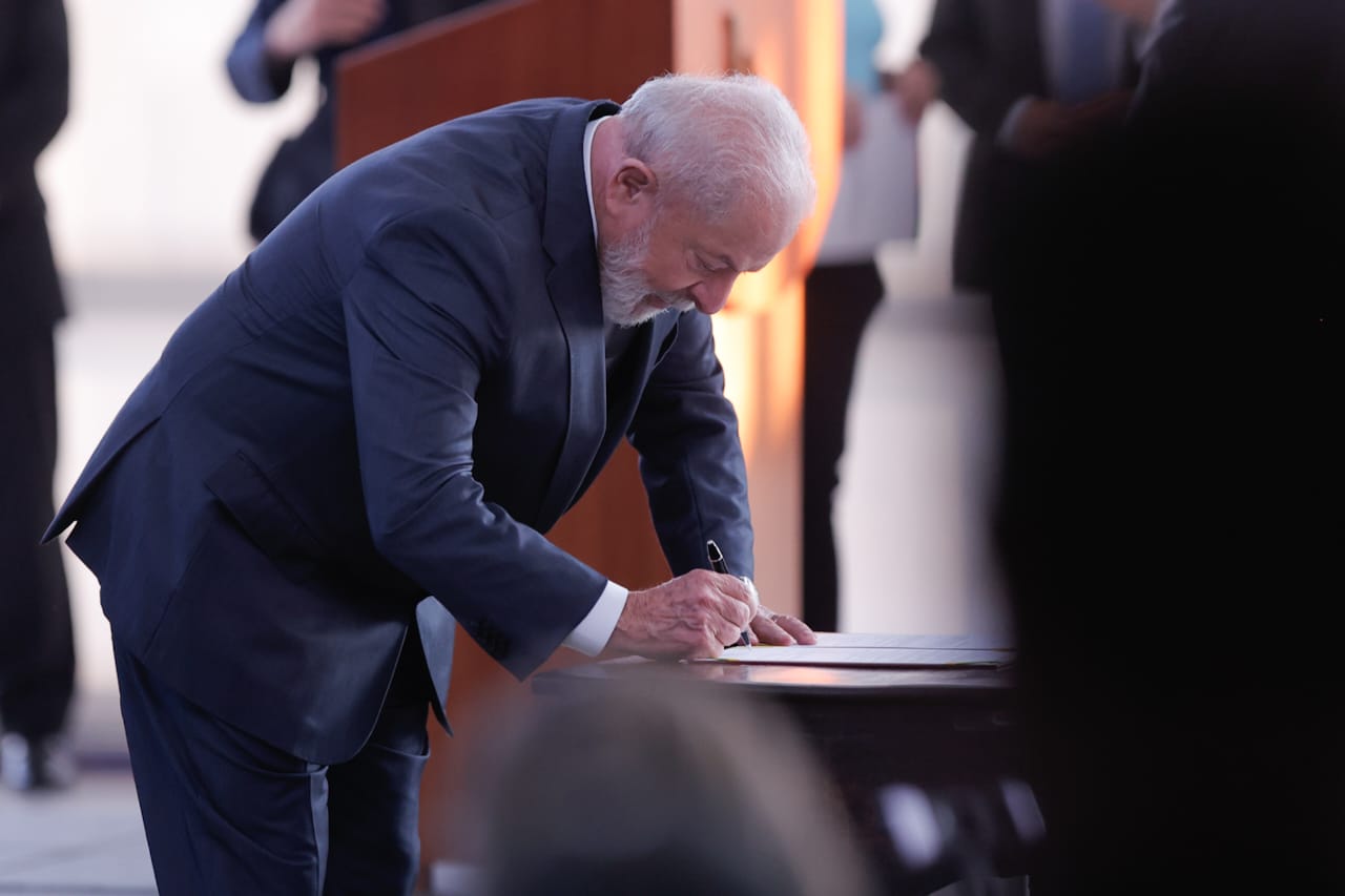 Lula sanciona lei que obriga SUS a ofertar cirurgia de lábio leporino