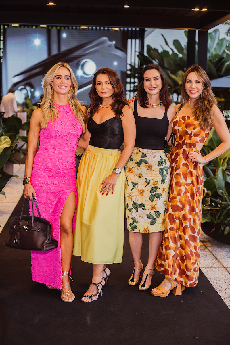 Paloma Gastal, Tati Mauriz, Vitória Bettiol e Marina Costa