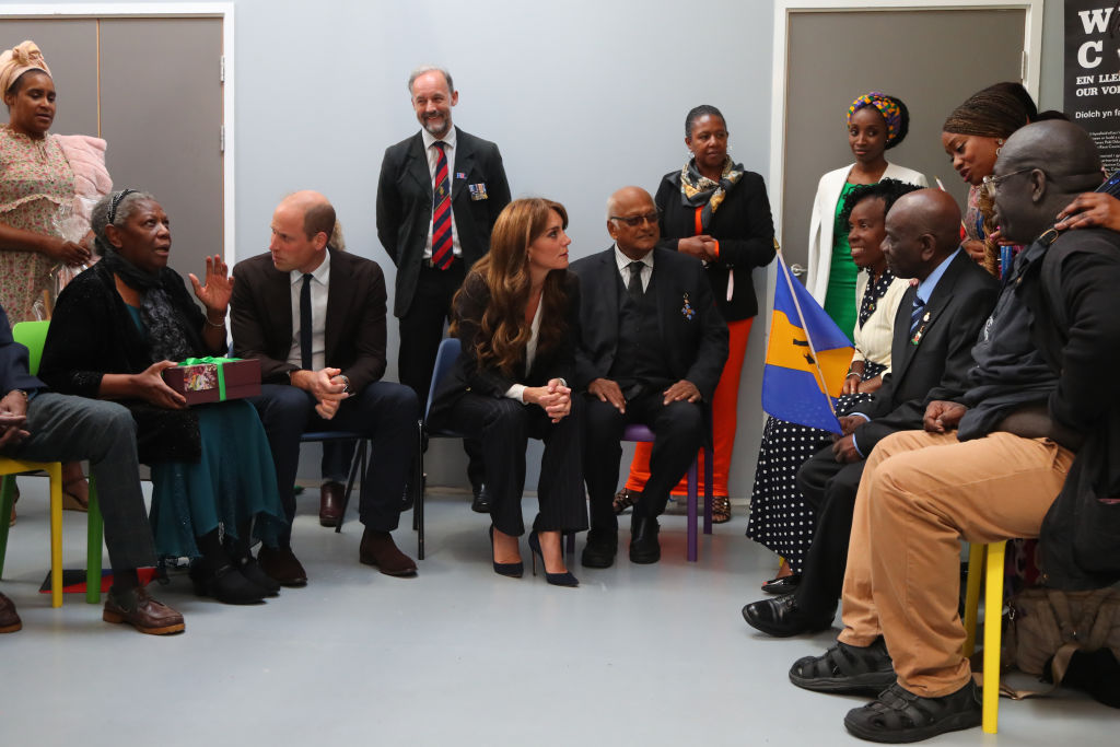 William e Kate se reúnem com membros do Windrush Cymru Elders - Metrópoles