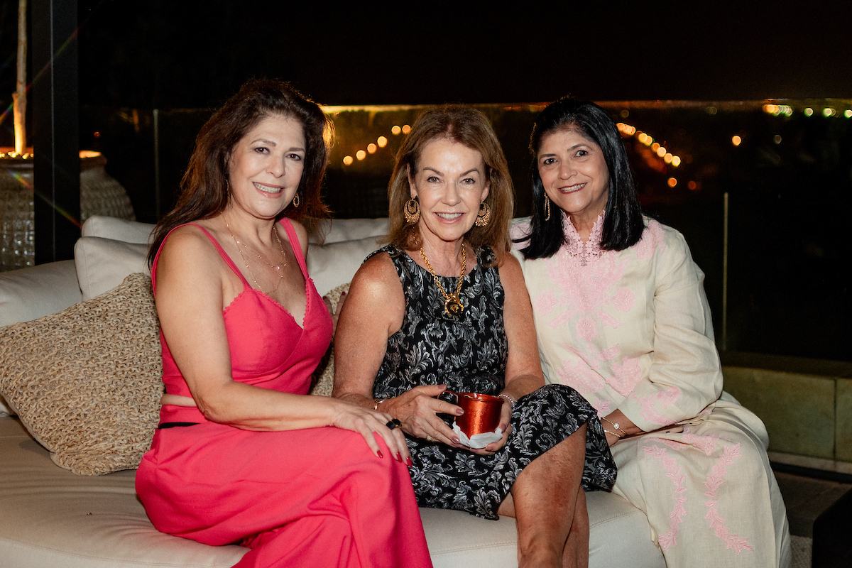 Elizabeth Naoum, Theresa Neves e Solange Ferrer