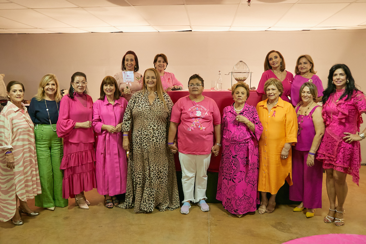 Todas as colaboradoras do evento do Bingo Amigo, grupo de mulheres 