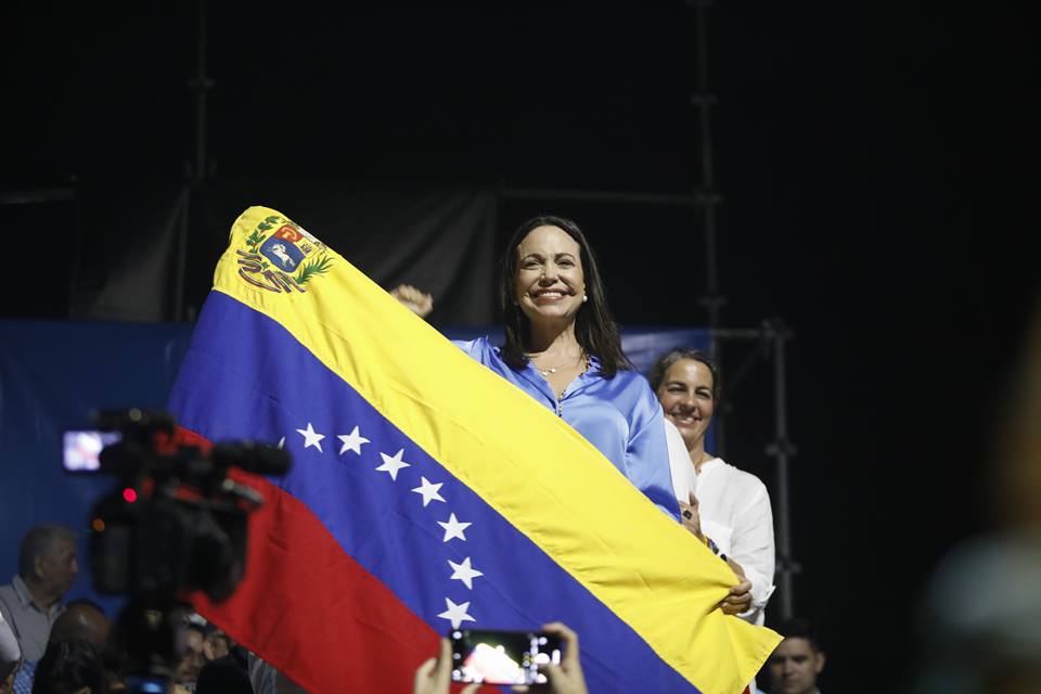 A esquerda e o Prêmio Nobel da Paz (por Hubert Alquéres)