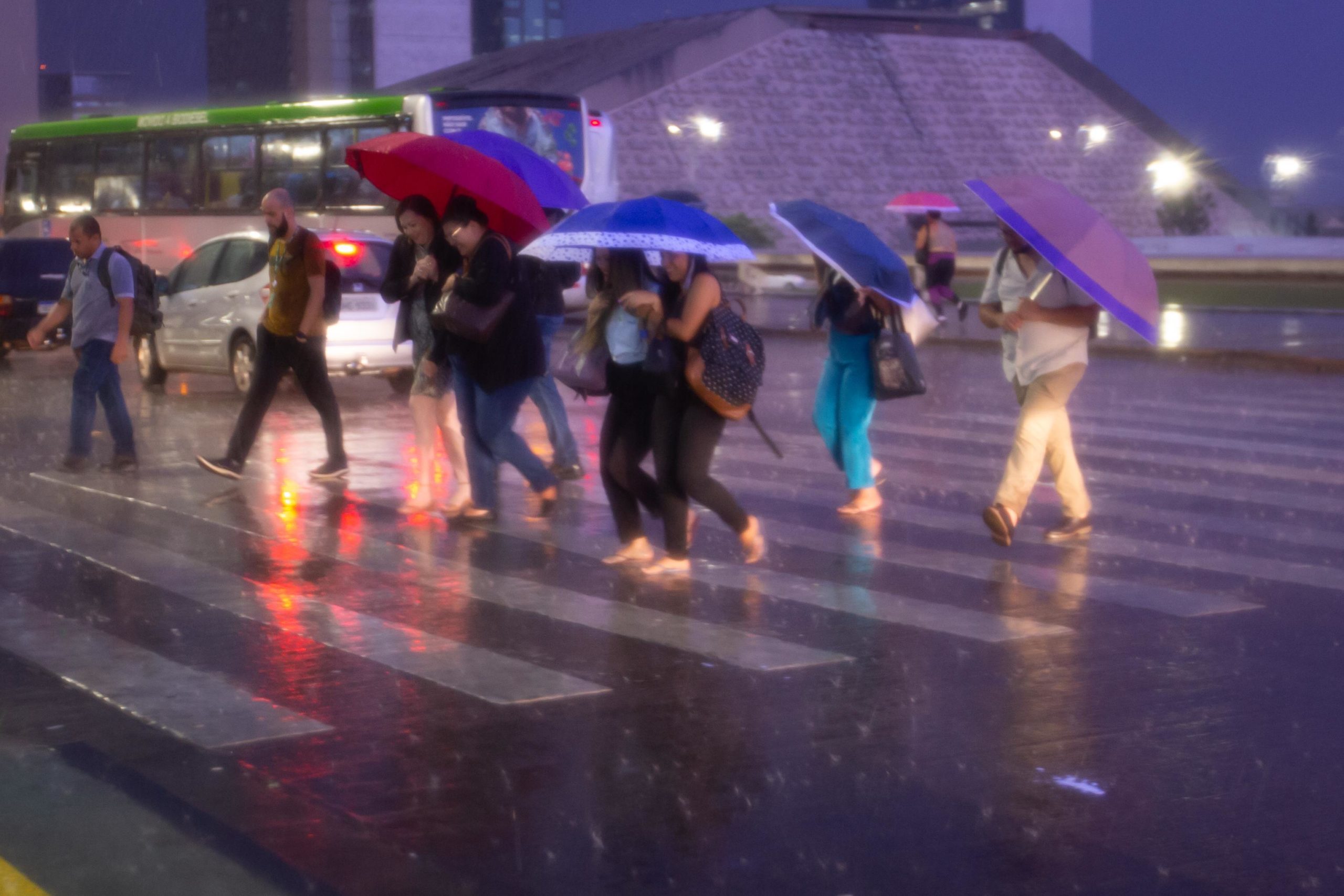 Previsão do Tempo: quase 40 graus todos os dias com possibilidade de chuvas  - Diário do Rio de Janeiro