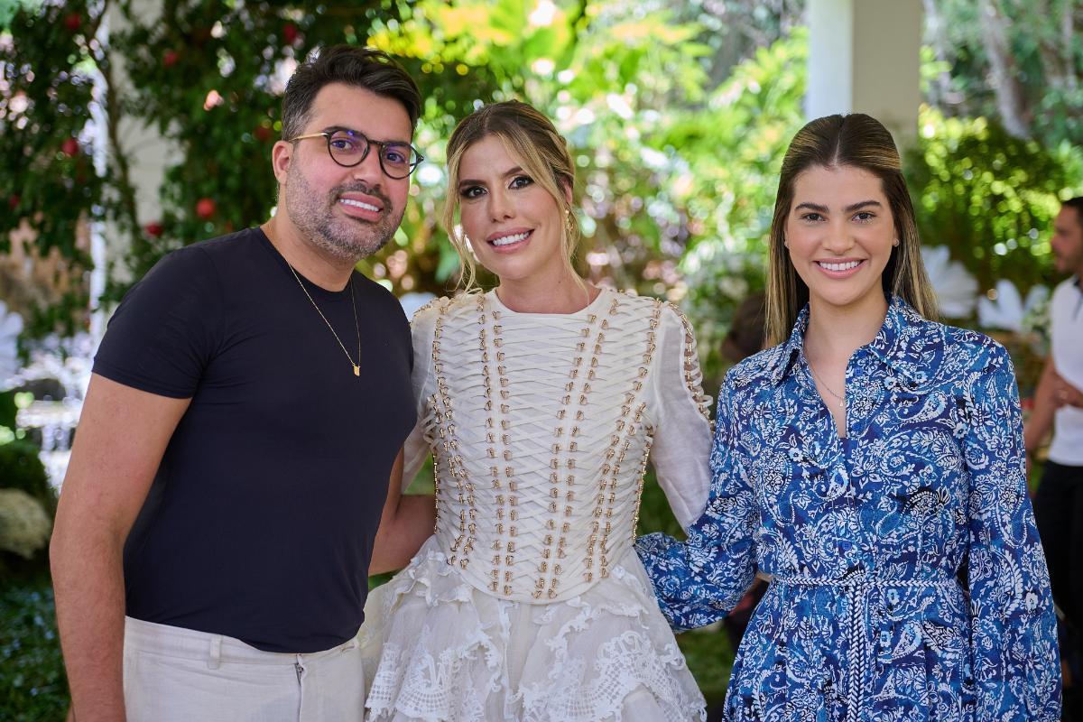 Lázaro Resende, Júlia Mendonça e Marcela Resende