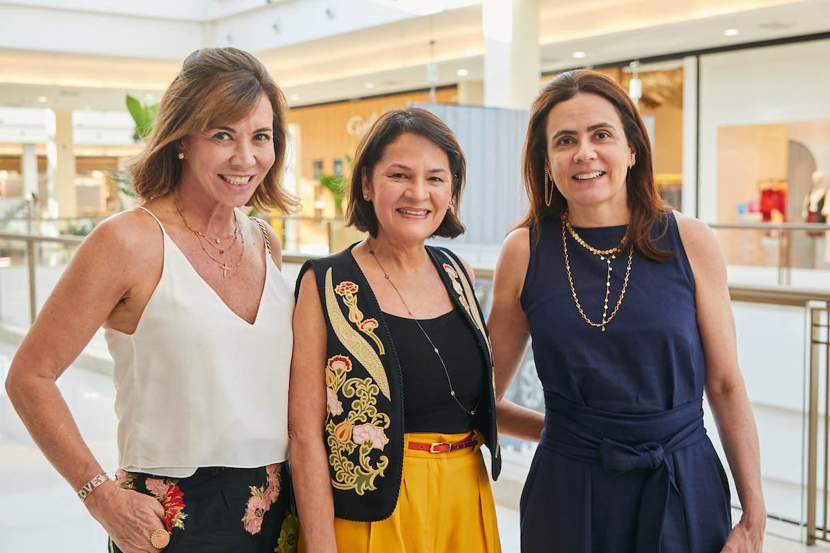 Cris Constantino, Magnólia Mendes e Tete Araújo