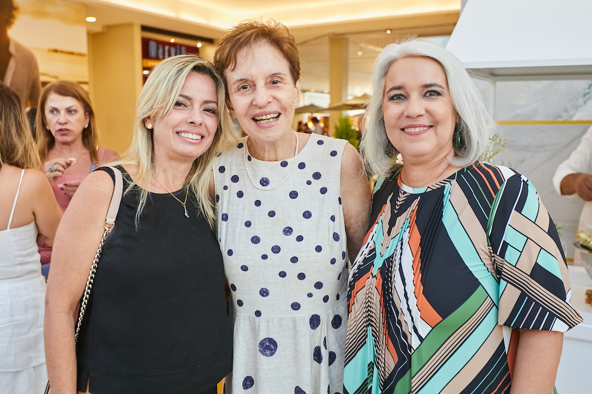 Anna Maria Sales, Rosa Sales e Mariana Monteiro