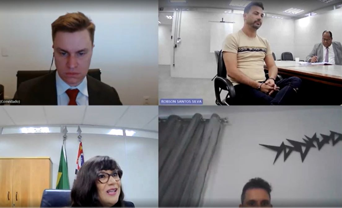 imagem colorida mostra quatro pessoas em videochamada durante audiência de custória - metrópoles