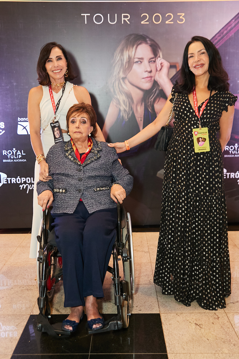 Cleucy Estevão, Elcy Meireles e Claudia Meireles