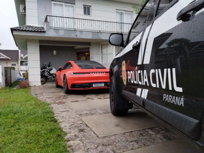 Imagem colorida de casa de influenciadores alvo de operação da Polícia Civil do Paraná Jogo do Tigrinho - Metrópoles