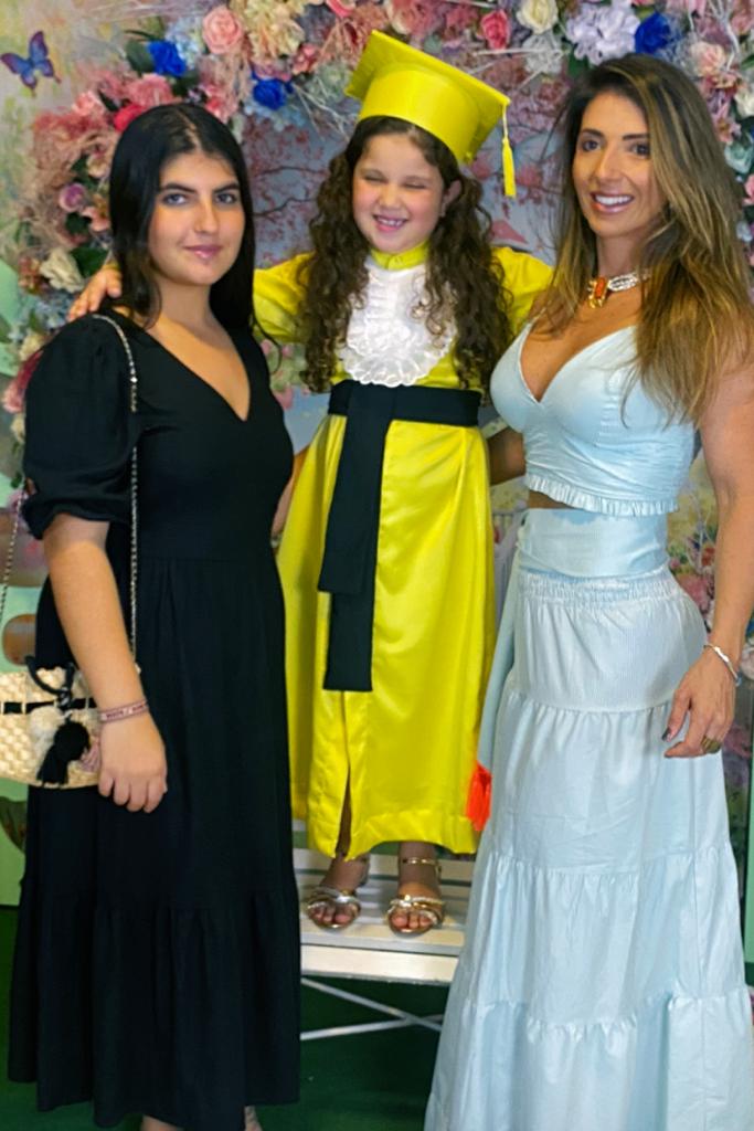 Maria Valentina, Pietra e Camila Isaac