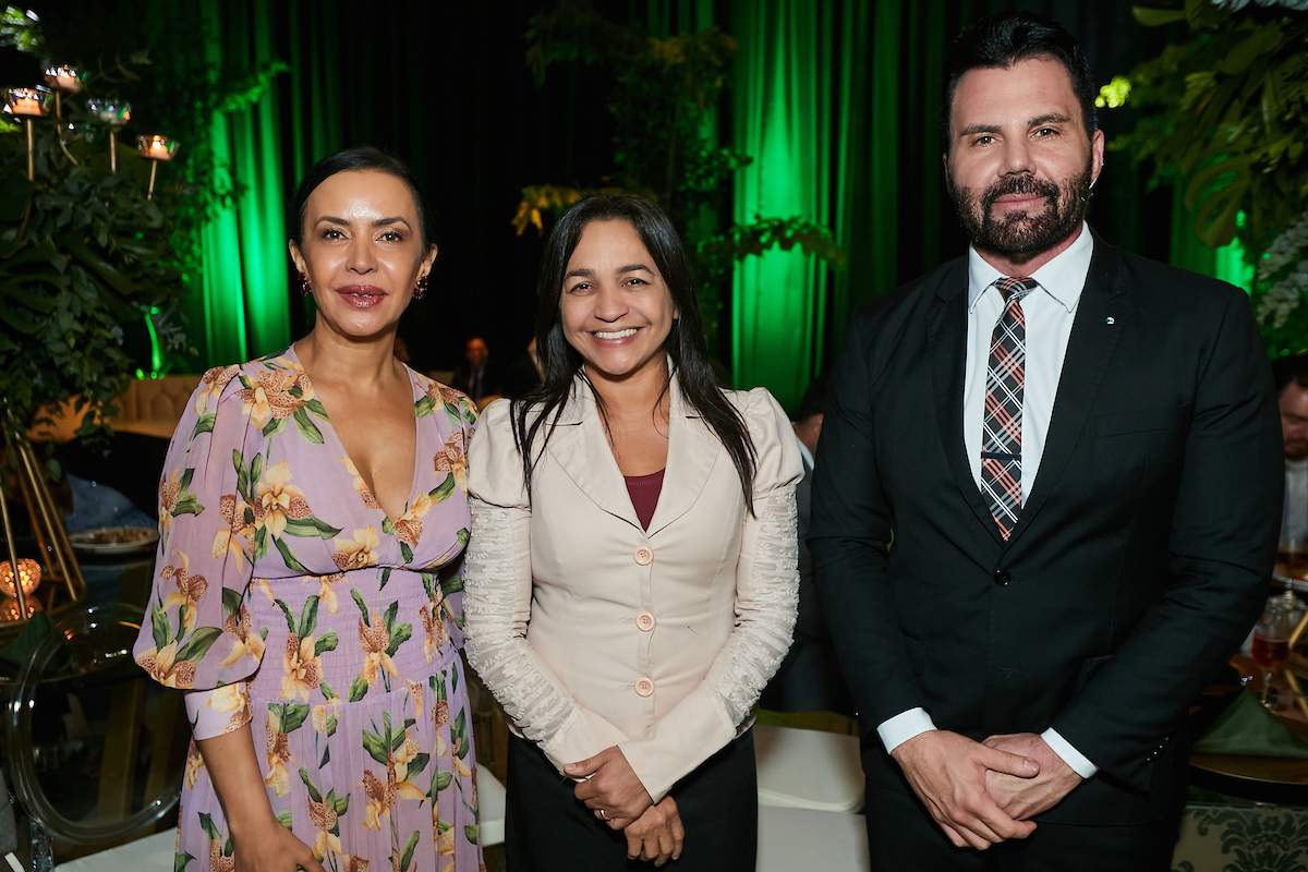 Claudia Meireles com a senadora Eliziane Gama (PSD-MA); e o ex-presidente do PSDB no Maranhão, Inácio Melo